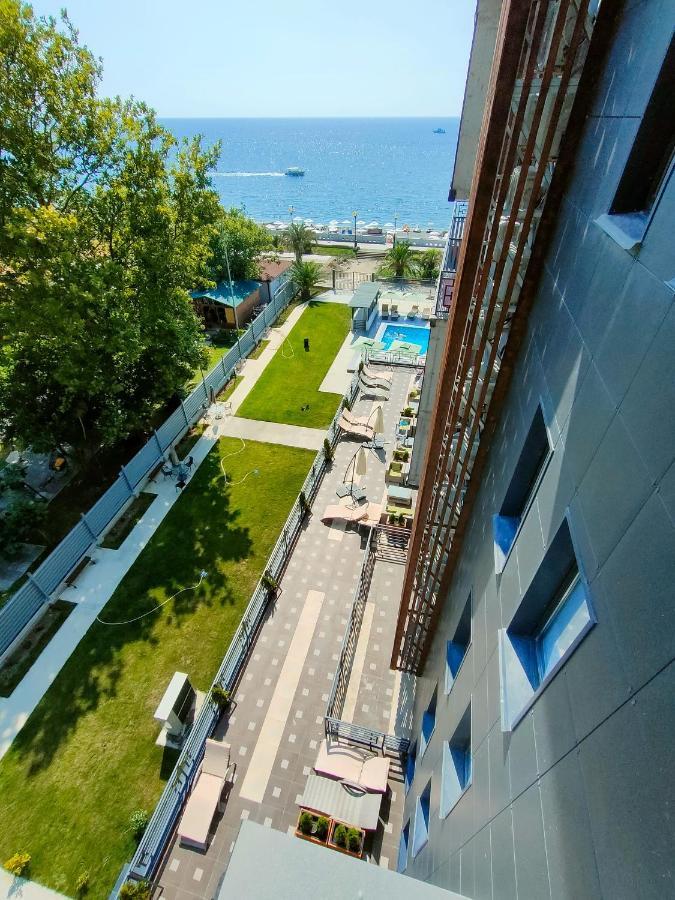 A.V. Sokol Family Hotel Gagra Exterior photo